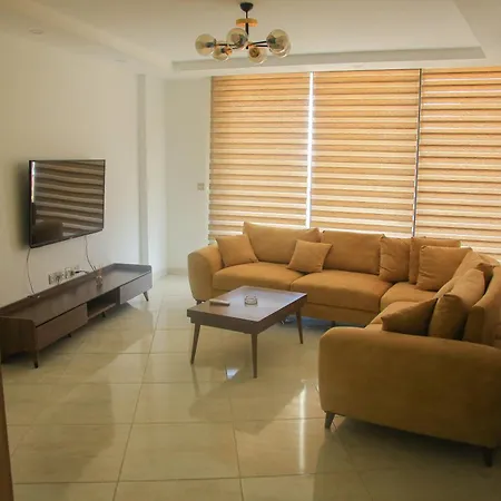 Apartament Holiday's House